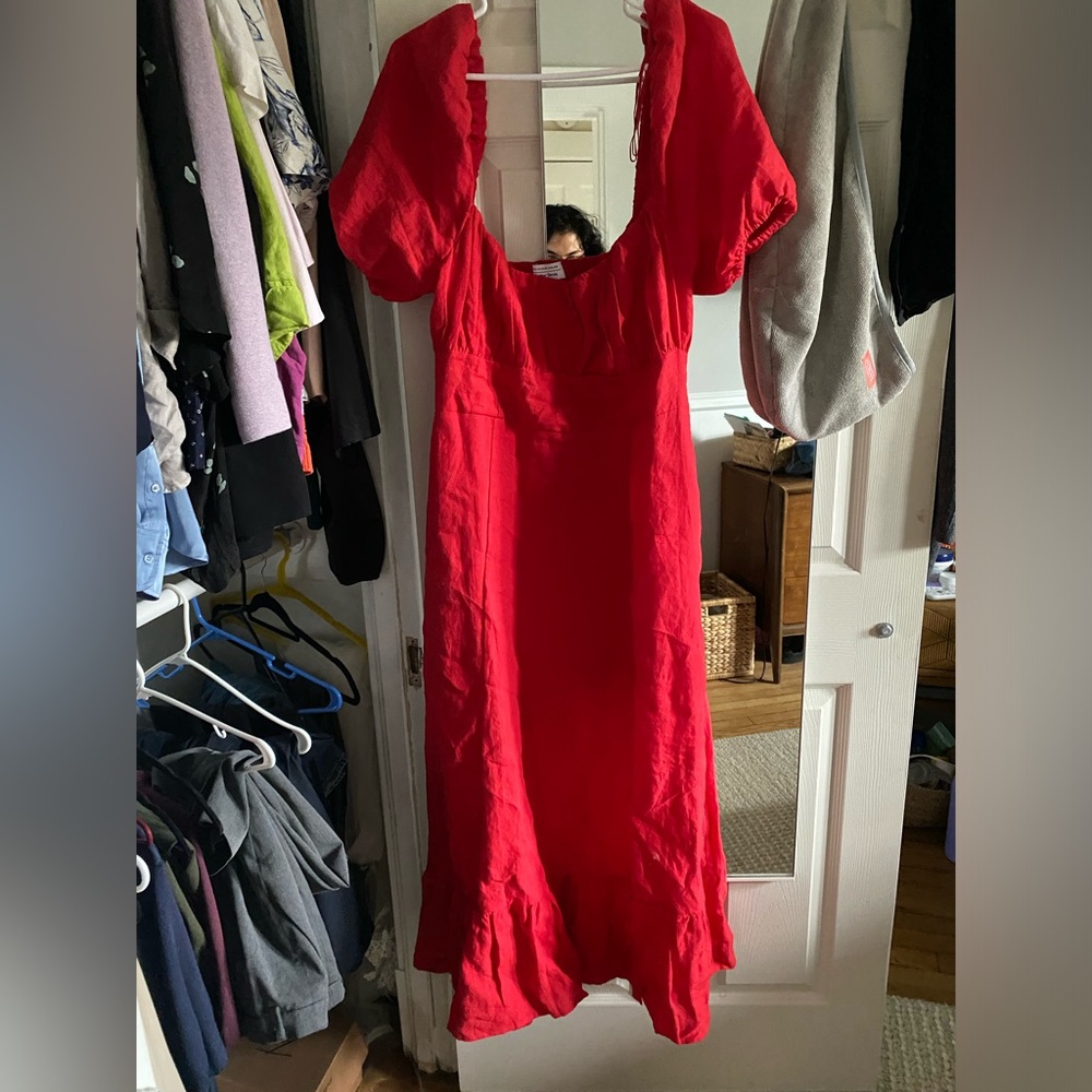 Red linen puff sleeve dress